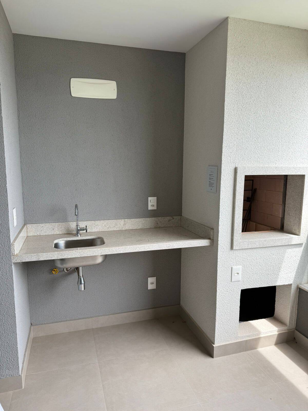 Apartamento à venda com 3 quartos, 105m² - Foto 4